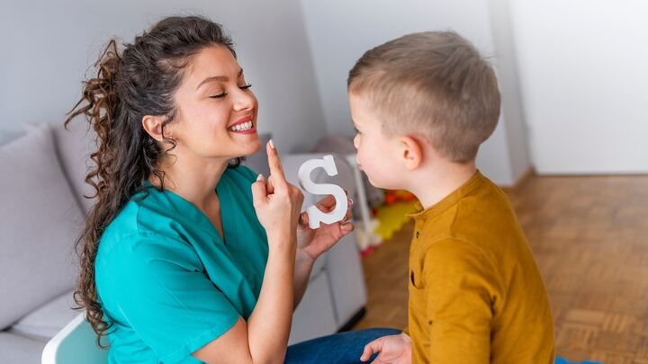 IMAGE OF SPEECH THERAPY FOR KIDS WITH SPEECH DELAY